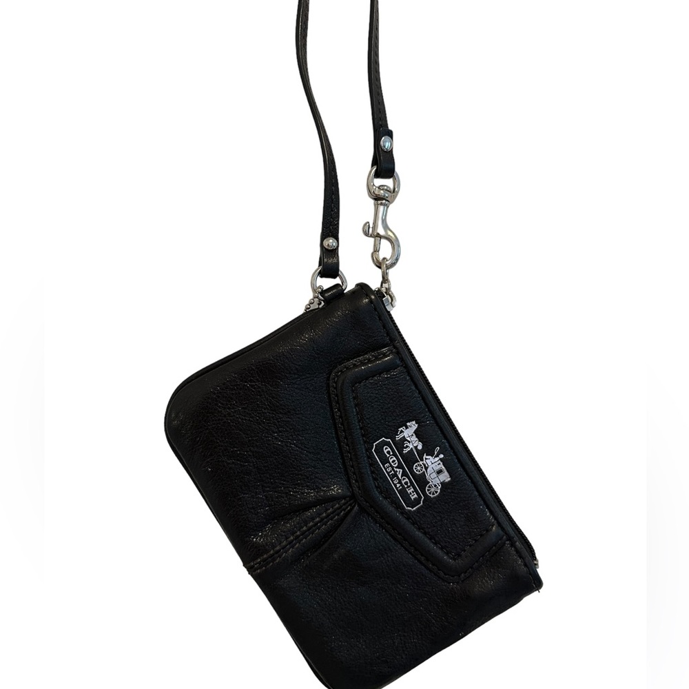 Coach wristlet- Black Excellent condition